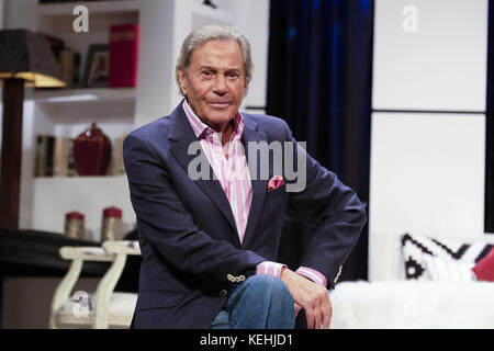 Arturo Fernandez et Carmen del Valle posent pendant la présentation de 'haute Seduction' au théâtre Amaya avec: Arturo Fernandez où: Madrid, Espagne quand: 19 sept 2017 crédit: Oscar Gonzalez/WENN.com Banque D'Images