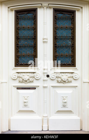 Porte de style traditionnel ancien à Ororbia (Olza), dans la région basque du nord de l'Espagne Banque D'Images