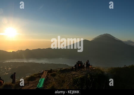 Lever de soleil vu du Mont Batur - Bali - Indonésie Banque D'Images