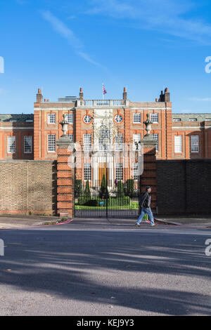 Roehampton House, qui fait partie de Queen Mary's place, Roehampton Lane, Roehampton, Londres, Angleterre, ROYAUME-UNI Banque D'Images