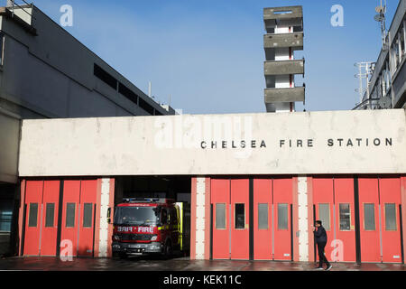 Chelsea Fire Station 264 Kings Road Londres. La station a été ouverte le 3 mars 1965 la chanteuse Adele a montré son soutien aux pompiers en visite Banque D'Images