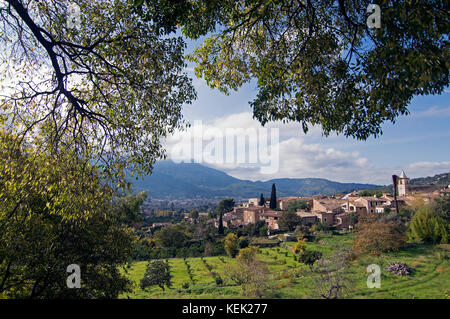 Biniaraix, magnifique village de montagne de Majorque. Une partie merveilleuse de la montagne de traumuntana Banque D'Images