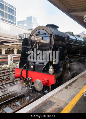 Uk. 21 octobre 2017 Royal Scot de la locomotive à vapeur à la gare Victoria de Londres pour exécuter un crédit spécial vapeur : william edwards/Alamy live news Banque D'Images