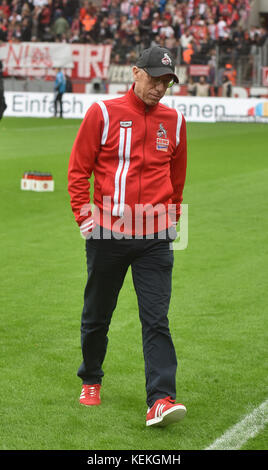 Koeln, Allemagne. 22 octobre 2017. Cologne, Allemagne 22 octobre 2017, Bundesliga journée 9, 1. FC Koeln - SV Werder Brême : entraîneur Peter Stoeger (Koeln). Crédit : Juergen Schwarz/Alamy Live News Banque D'Images