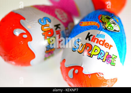 Les œufs kinder surprise Banque D'Images