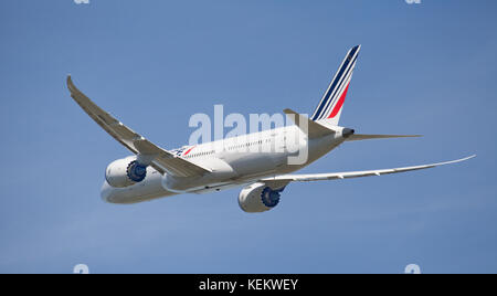 Air France Boeing 787 Dreamliner F-ADH décollant de l'aéroport de Londres Heathrow LHR Banque D'Images