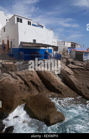 Maisons en bord de mer à La Caleta, Tenerife, Canaries, Espagne. Banque D'Images