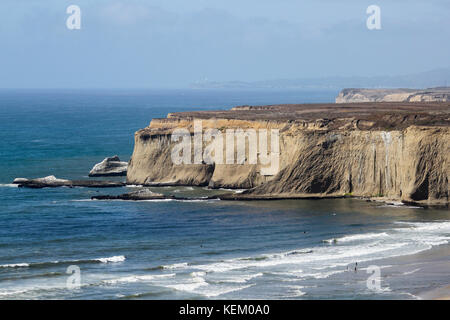 Falaises, half moon bay, Californie, Etats-Unis, Amérique du Nord Banque D'Images