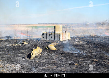 Renforcement de protection du béton pour la cuisson. la destruction et l'incendie sur le champ de bataille. Banque D'Images