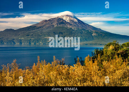 Volcan Osorno sur le Lago Llanquihue, Vicente Perez Rosales, Parc National de la région de Los Lagos, en Patagonie, au Chili Banque D'Images