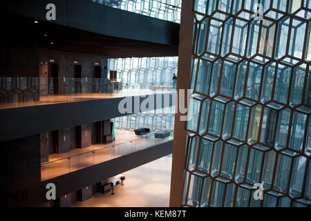 Reykjavik, Islande - 27 août 2017 : harpa concert hall, et le centre de conférence à Reykjavik Banque D'Images