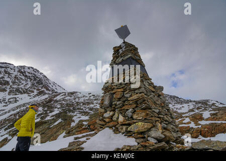 Similaun Ötzi (Iceman, homme, l'homme de Hauslabjoch, l'Iceman tyrolien, Hauslabjoch momie) près de memorial Tisenjoch, Schnals, Vinschgau, Bozen (Südt Banque D'Images