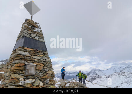 Similaun Ötzi (Iceman, homme, l'homme de Hauslabjoch, l'Iceman tyrolien, Hauslabjoch momie) près de memorial Tisenjoch, Schnals, Vinschgau, Bozen (Südt Banque D'Images