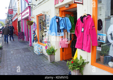 Boutique de vêtements et de cadeaux, Kenmare, Comté de Kerry, Irlande - John Gollop Banque D'Images