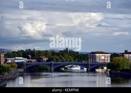 Le Pont Victoria, Woluwé-Saint-Stockton, vu du Pont du Millénaire. Banque D'Images