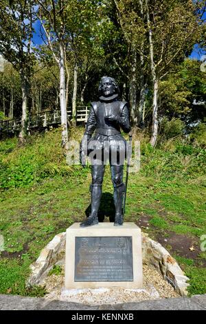 L'amiral Sir George Somers statue d'AC, Lyme Regis Dorset England UK Banque D'Images