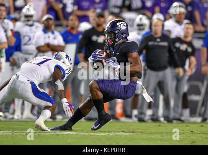 21 octobre 2017 : .TCU Horned Frogs running back Darius Anderson (6).Au cours d'un match de football NCAA entre Kansas Jayhawks et le TCU Corne grenouilles à Amon Carter Stadium à Fort Worth, Texas. Manny Flores/CSM Banque D'Images