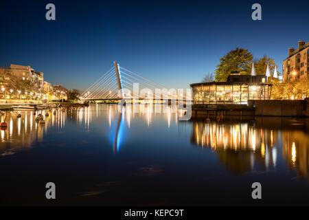 Le pont Crusell au crépuscule, Helsinki, Finlande, Europe, UE Banque D'Images