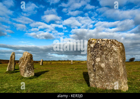 The hurlers une fin du néolithique, début de l'âge du bronze ceremonial stone circle près du village de minnions sur Bodmin Moor en Cornouailles, Angleterre, Royaume-Uni. Banque D'Images