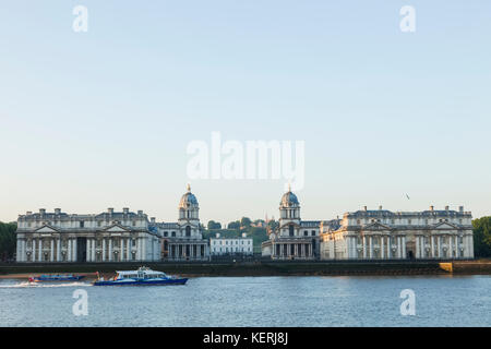 L'Angleterre, Londres, Greenwich, la Tamise et les toits de Greenwich Banque D'Images