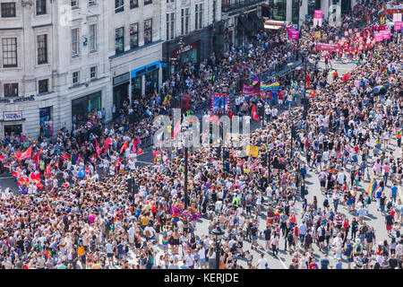 L'Angleterre, Londres, Trafalgar Square, London Pride Festival Parade Banque D'Images