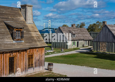 Le fort Michilimackinac, Mackinac Bridge, au Michigan ; Michilimackinac State Historic Park, USA par Bruce Montagne/Dembinsky associés Photo Banque D'Images