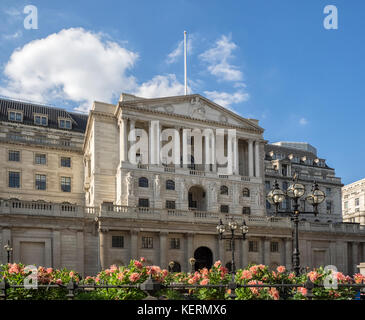 LONDRES, Royaume-Uni -25 AOÛT 2017 : façade de la Banque d'Angleterre dans la ville de Londres Banque D'Images