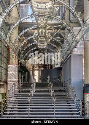 LONDRES, Royaume-Uni - 25 AOÛT 2017 : entrée au bâtiment Lloyds de Lime Street dans la ville de Londres Banque D'Images