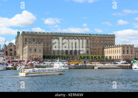 Palais Royal de Stockholm est la résidence officielle et des grands palais royal de monarque suédois. Stadsholmen dans Gamla Stan. Le Roi de bureaux sont situés ici Banque D'Images