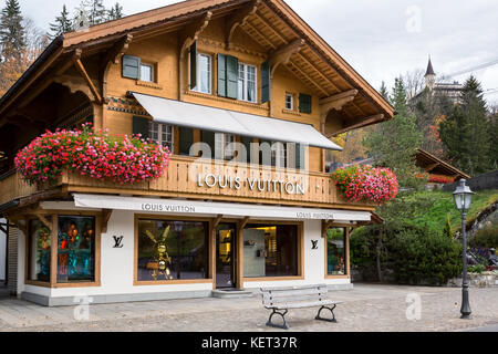Louis Vuitton store à Gstaad, Canton de Berne, Suisse Banque D'Images