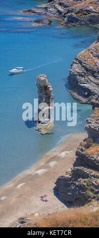 'Grias pidima' beach, situé près de la baie de l'île Andros Korthi, Cyclades, Grèce Banque D'Images