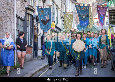 La Mallette des chanteurs dans l'Ordinalia cornique - Mystères effectuées pendant le jour deux Kemeneth Penryn un heritage festival à Penryn Co Banque D'Images