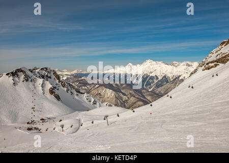 Paysage de montagne hiver - ski resort à Sotchi, Russie Banque D'Images
