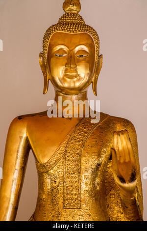Bouddhas d'or de Wat Pho à Bangkok, Thaïlande Banque D'Images