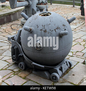 Moscou, Russie - le 19 juillet 2017 : l'ancre de marine modèle 1908/1939 mine (URSS) pour des motifs d'armes en exposition parc de la victoire chez Poklonnaya Hill. Banque D'Images