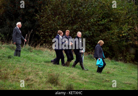 Le Prince Harry, lors de sa visite à MyPlace, dans la réserve naturelle de Brockholes, à Preston, dans le Lancashire, un projet qui vise à donner aux jeunes les moyens d'agir en matière d'activités environnementales afin d'améliorer les zones pour la faune, les communautés et leur propre bien-être. Banque D'Images