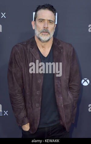 Jeffrey Dean Morgan assiste à la première saison 8 de The Walking Dead d'AMC et à la célébration du 100e épisode au Greek Theatre le 22 octobre 2017 à Los Angeles, en Californie. | Verwendung weltweit Banque D'Images