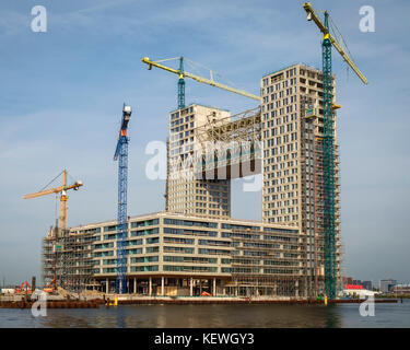 Le Pontsteiger appartement bâtiment en construction, Western Harbour, Amsterdam, Pays-Bas Banque D'Images