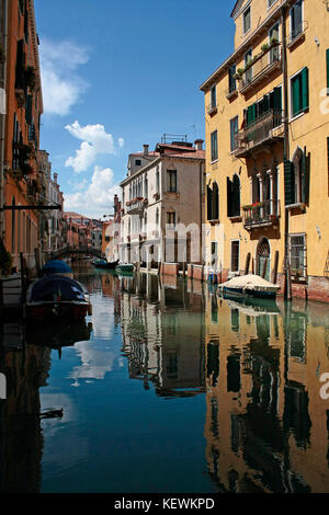 Un somptueux coup d'un canal à Venise Banque D'Images