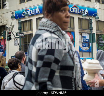 Une succursale de Citibank à New York vendredi, 13 octobre 2017. citigroup a annoncé que le bénéfice du troisième trimestre a battu les attentes des analystes. (© richard b. levine) Banque D'Images