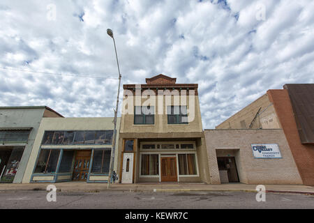 Novembre 26, 2015 Miami, arizona : l'architecture de style victorien rustique sur la rue principale de l'ancienne exploitation minière du cuivre boomtown Banque D'Images