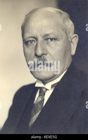 Ce document fait référence à Nikola Mushanov, qui pourrait documenter un événement important ou une contribution de cette personne, bien que les détails précis de son rôle ou de son travail ne soient pas clairement énoncés dans le titre. Banque D'Images