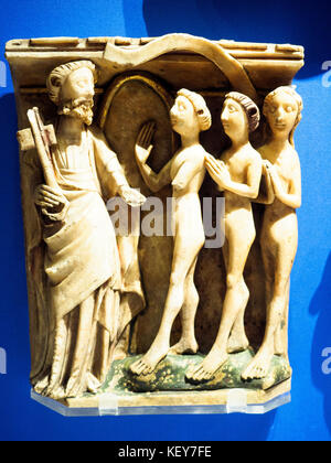 Panneau du péché et du salut avec scène du jugement dernier Saint Pierre accueille les bénis aux portes du ciel environ 1400-25 Angleterre Albâaster British Museum - Londres, Angleterre Banque D'Images