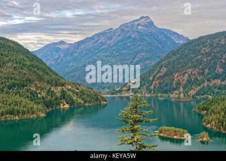 Diablo Lake dans le parc national North Cascades, Washington Banque D'Images