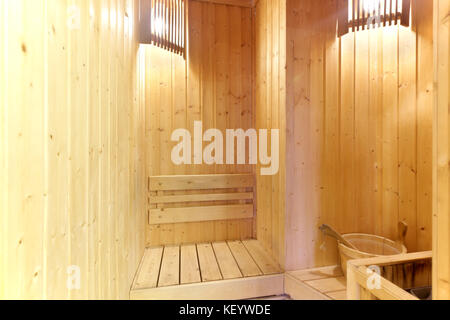 Conceptions intérieures, petit sauna chambre dans maison privée Banque D'Images
