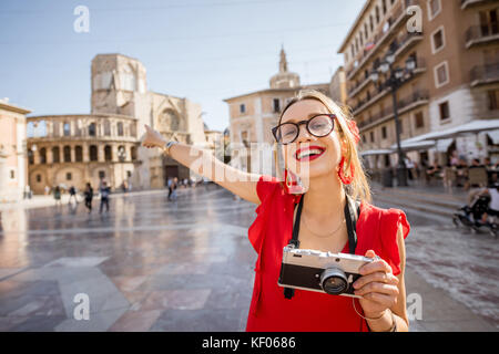 Femme voyageant dans la ville de Valence Banque D'Images