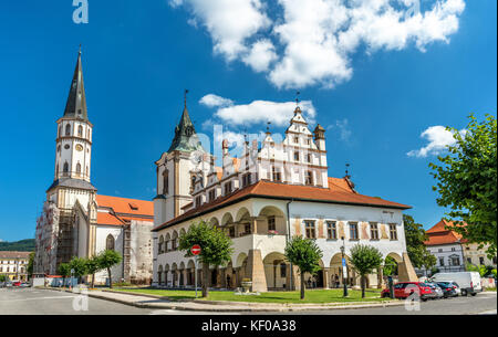 Ancien hôtel de ville et St James Church. à levoca, Slovaquie Banque D'Images