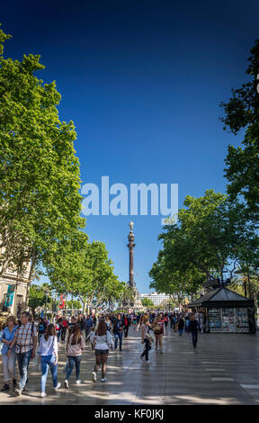 Célèbres las Ramblas avenue piétonne et du colon monument Colomb monument au centre-ville de la ville de Barcelone Espagne Banque D'Images