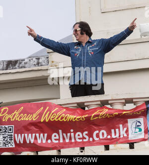 Les fans d'Elvis et les artistes en hommage au Porthcawl Elvis Festival 2017. Les interprètes chantent dans la compétition Best Festival Elvis et jouent des vitrines dans les pubs et hôtels locaux avec : atmosphère où : Porthcawl, Royaume-Uni quand : 23 Sep 2017 crédit : John Rainford/WENN.com Banque D'Images