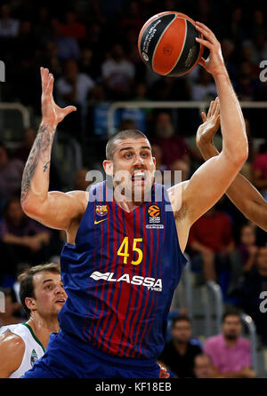 Barcelone, Espana. 24 octobre 2017. Adrien Moerman lors du match opposant FC Barcelone contre Zalgiris Kaunas correspondant à la semaine 3 de l'Euroleague de basket, à Barcelone, le 24 octobre 2017. Crédit : Gtres Información más Comuniación on line, S.L./Alamy Live News Banque D'Images